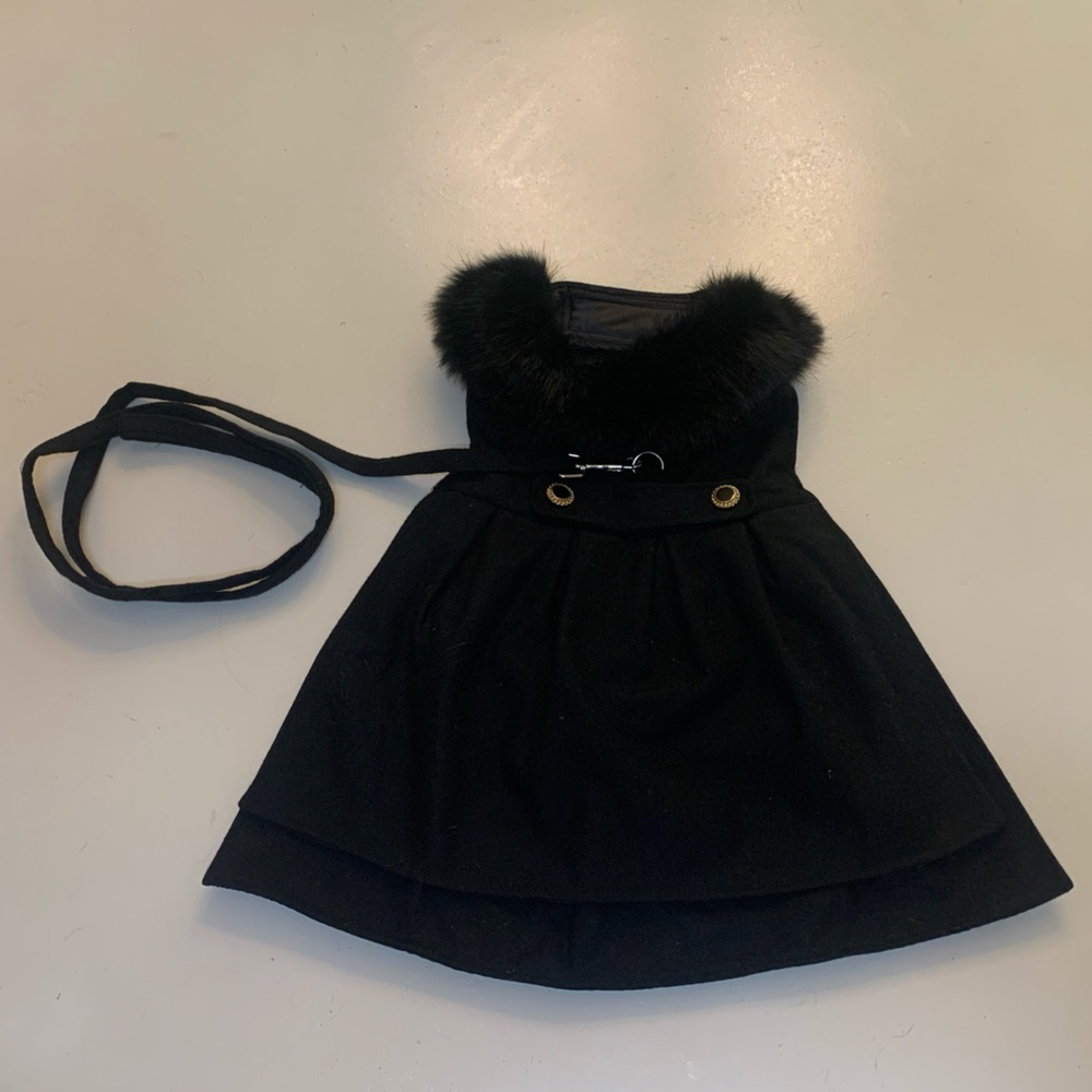 Elegant Black Dog Wool Dress Coat/Cape with Faux Fur Trim